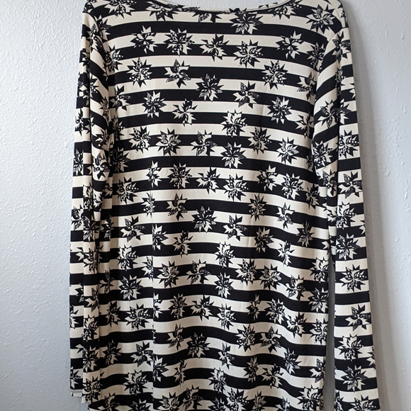 New LuLaRoe Lynnae L (14-16) - Picture 3 of 5